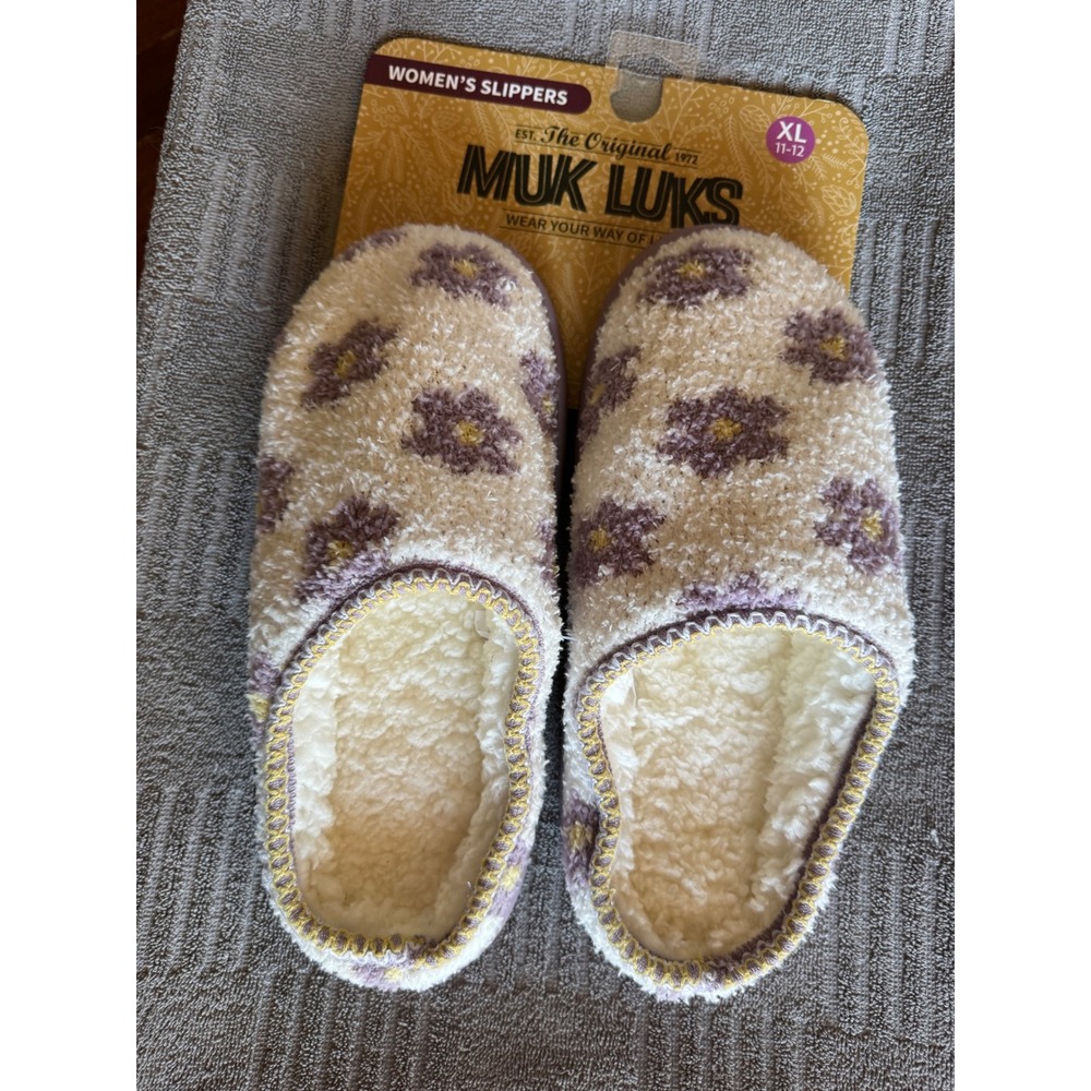 MUK LUKS Women Ivory Flower Memory Foam Slippers XL 11-12 Purple
Floral NEW NWT